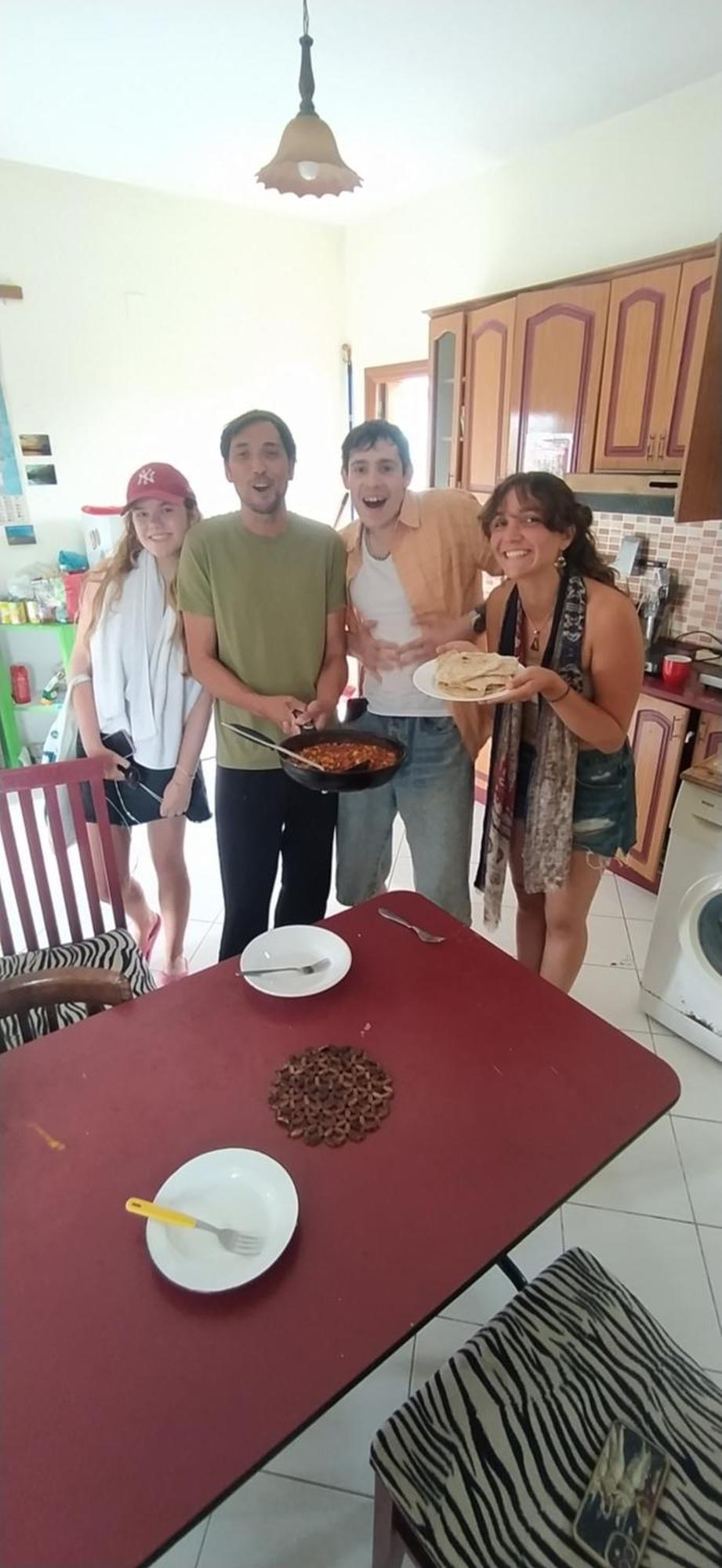 Pinegroove Hostel Vlora 외부 사진